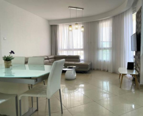 TRENDY 2BR GOLF RESIDENCE EILAT